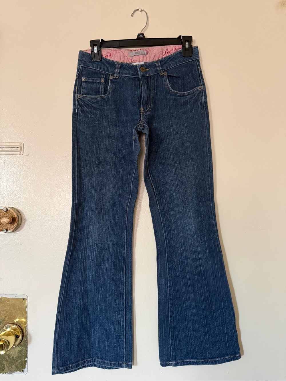 *BRAND NEW* Levi's Vintage Dark Blue Regular Flare Jeans W Pink Waistband Detail